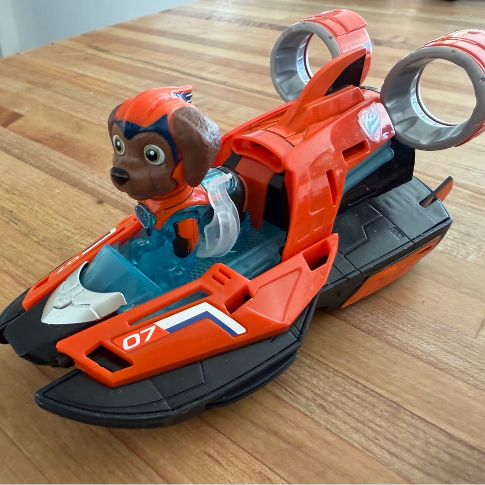 Paw Patrol Zuma Hovercraft that lifts up and makes noises